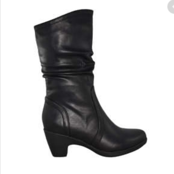 Lined Winter Waterproof Boot - Picture 1 of 5